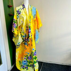 Vintage 70s 80s Yellow Floral Kimono Robe